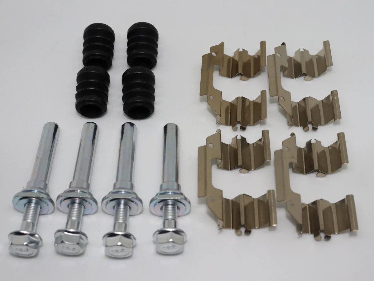 Piezas para kit antirruido completo de frenos, suministradas por el propietario.